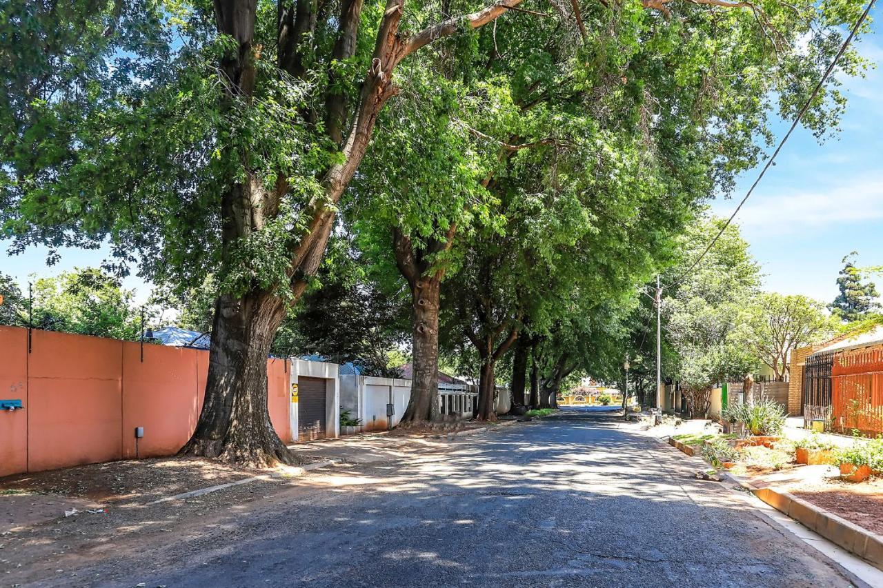 Seven Palms - Tranquility On Dover Lägenhet Johannesburg Exteriör bild